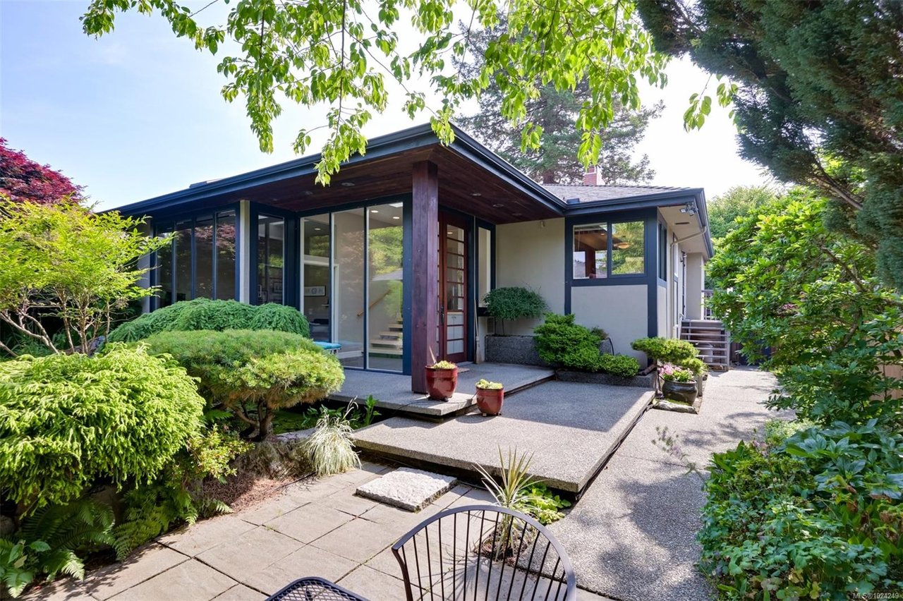 5299 Parker Ave