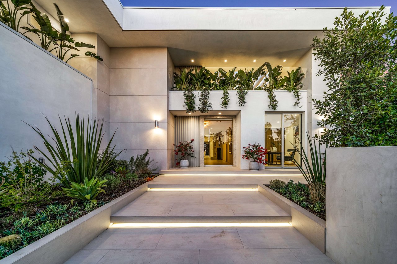 The Apex HH | 7115 Macapa Drive