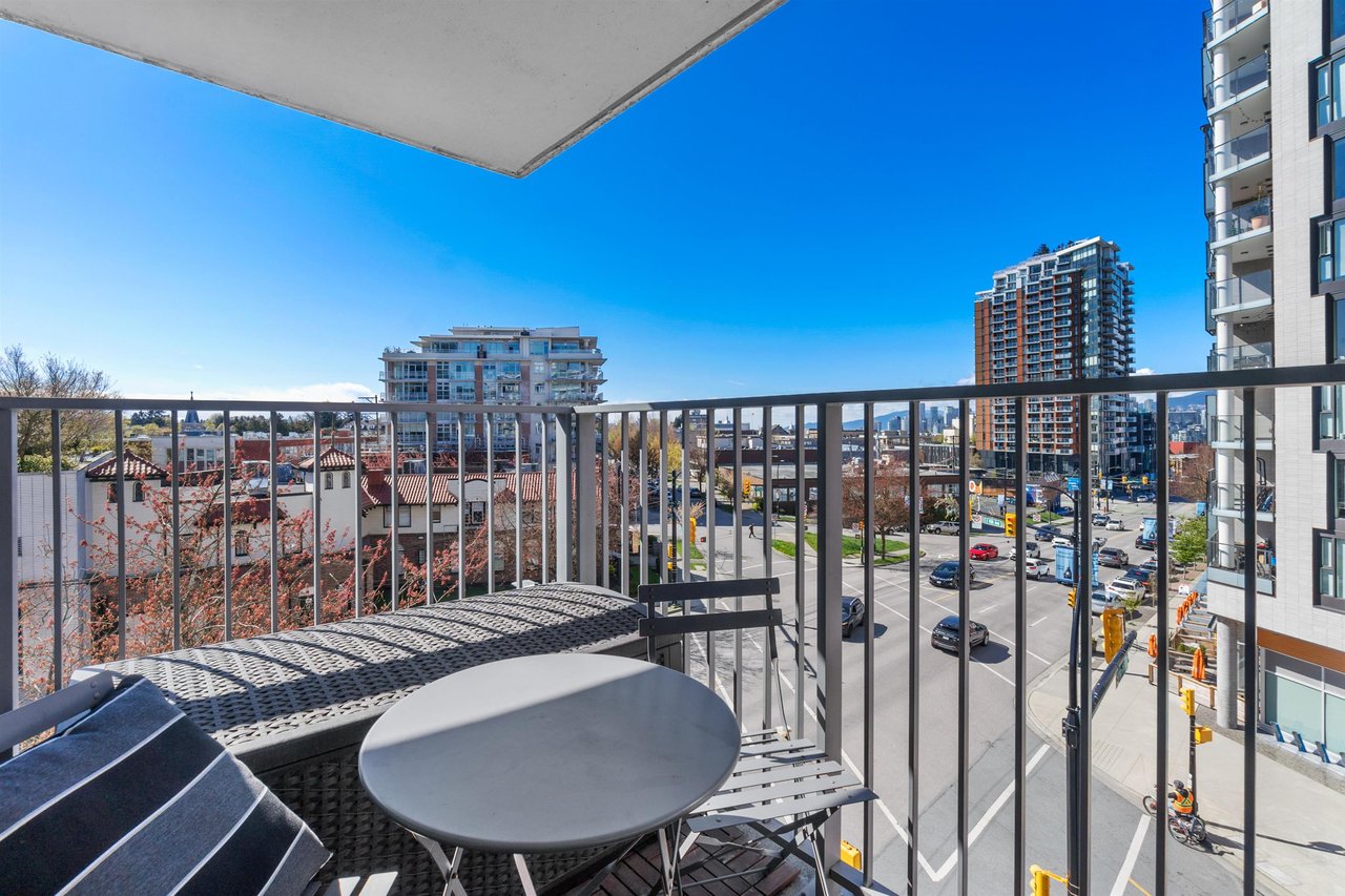 509-328 E 11th Ave