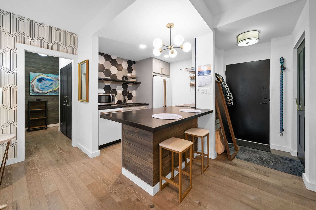 412 Liberty Hill #1B
