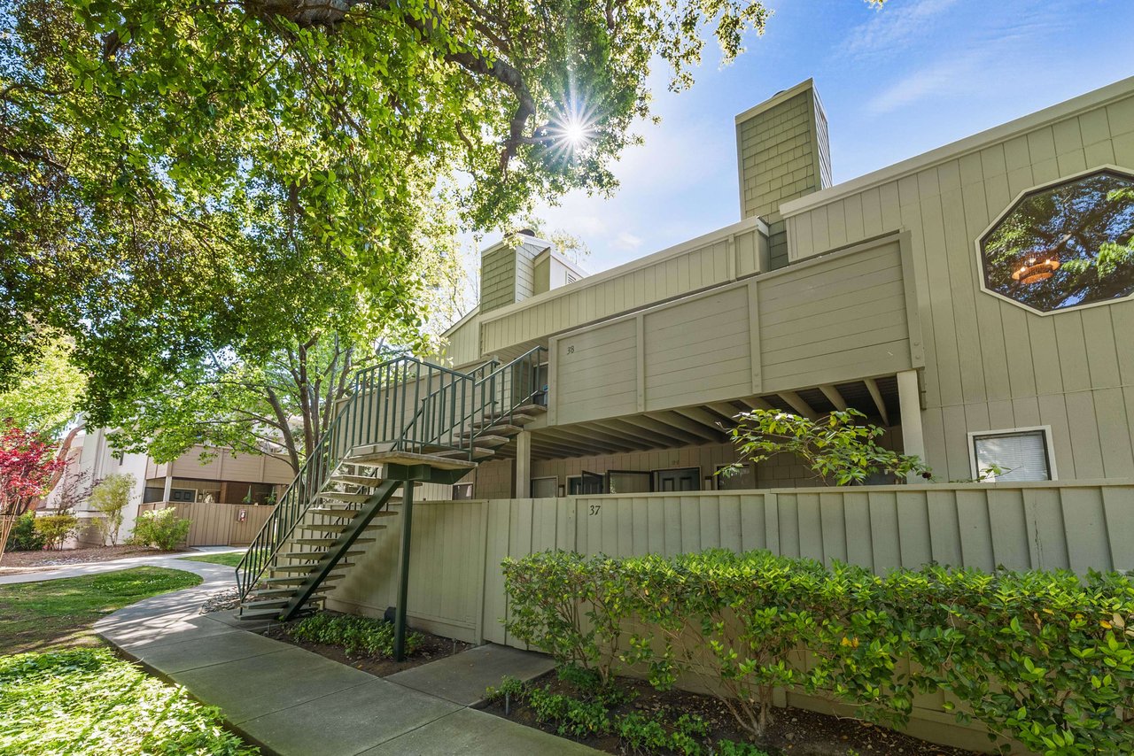 412 Crescent Drive