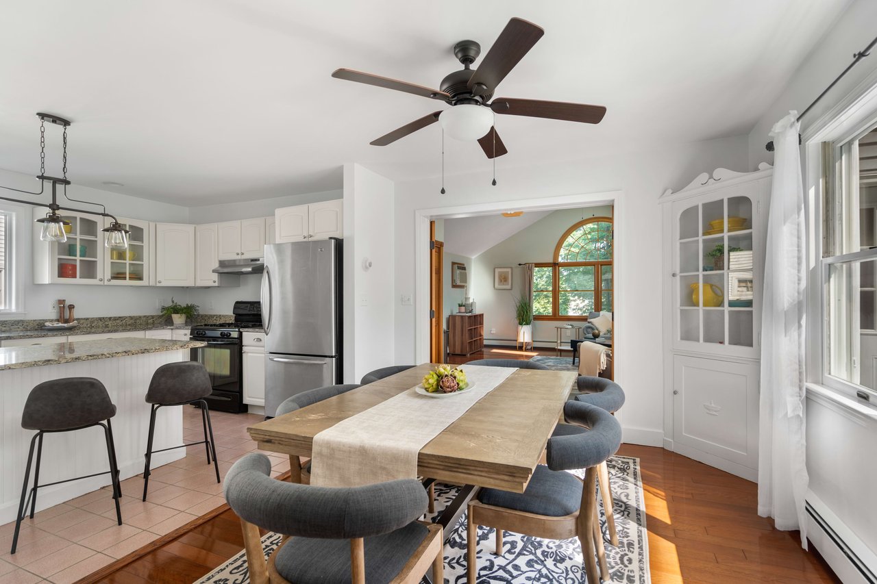 6 Hillside Avenue