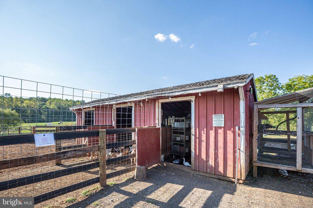10623 Gravel Rd