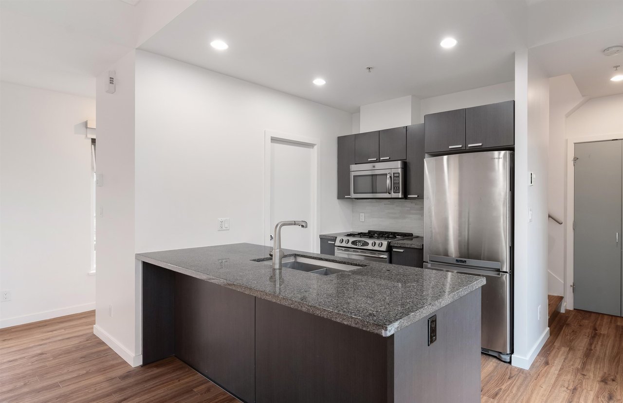 2222 Douglas Rd