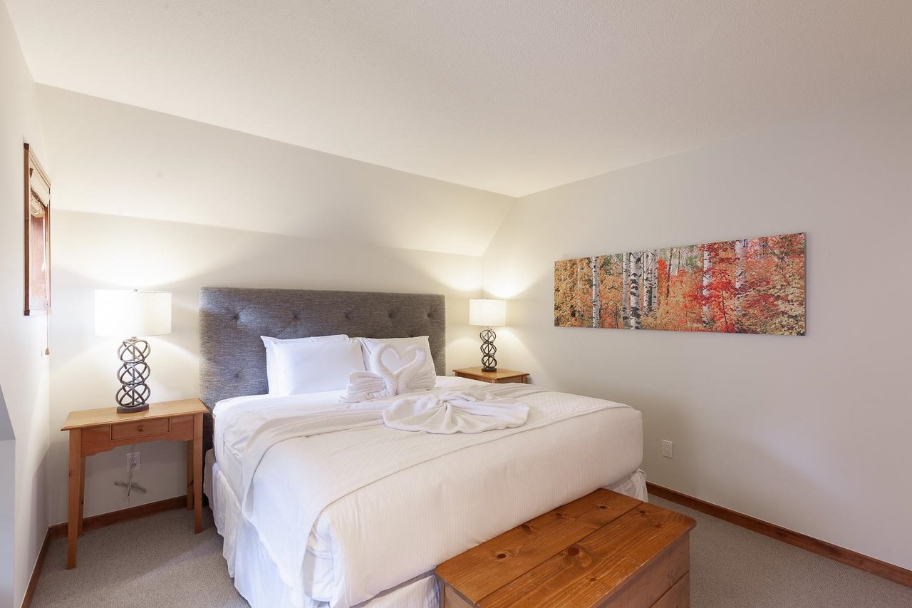 18-4636 Blackcomb Wy