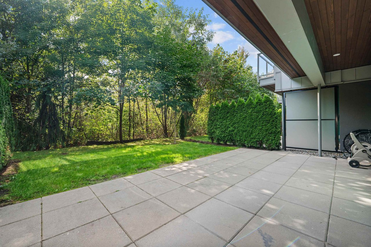 16-3595 Salal Drive, North Vancouver