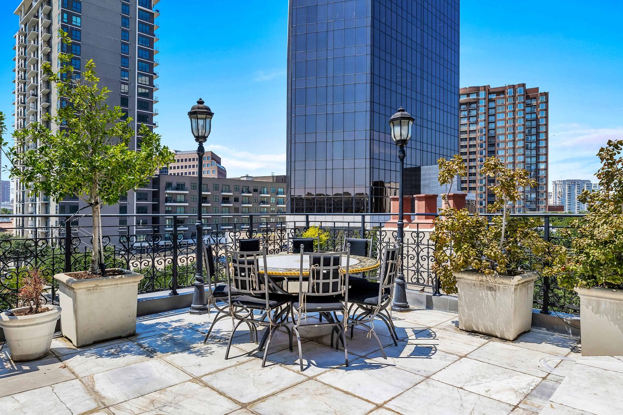 Parisian Townhouse in Dallas