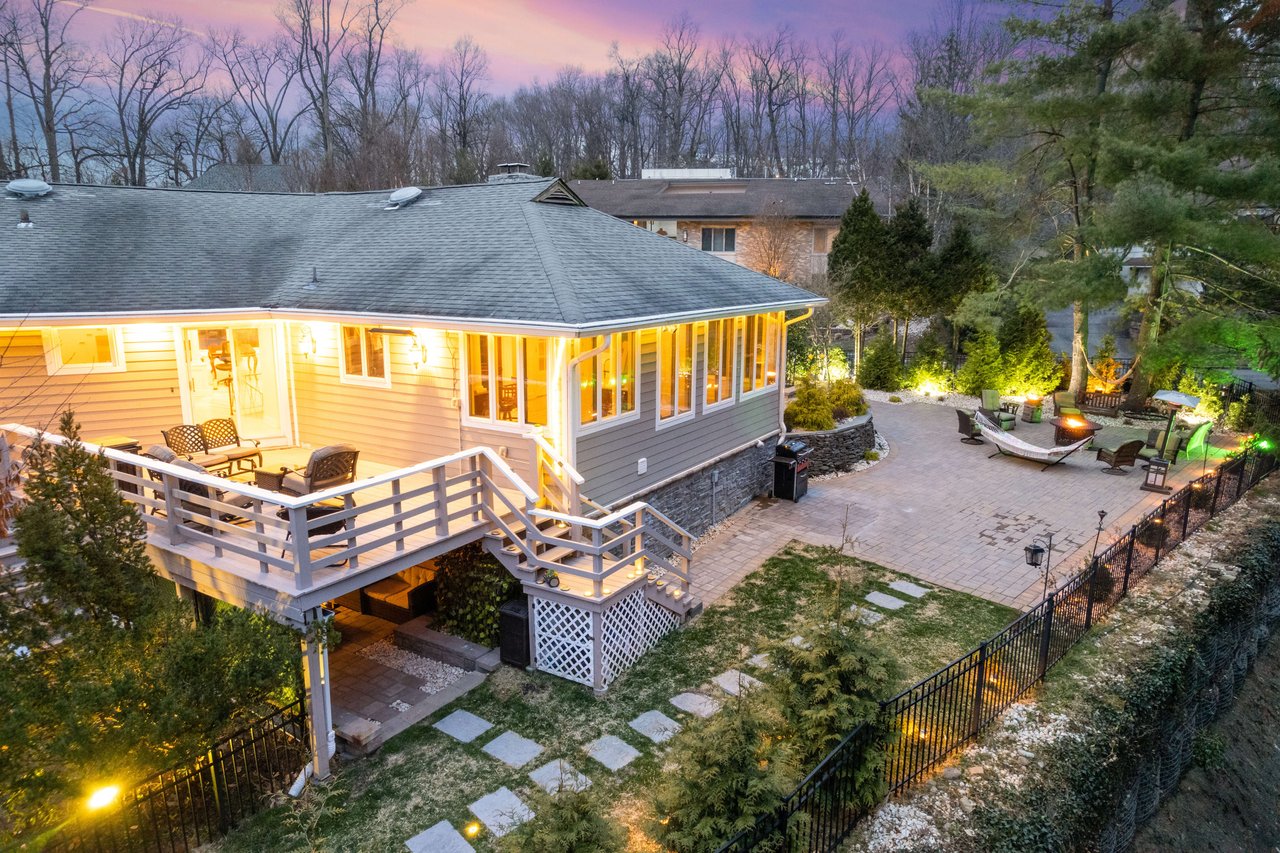 6 Bruce Cir