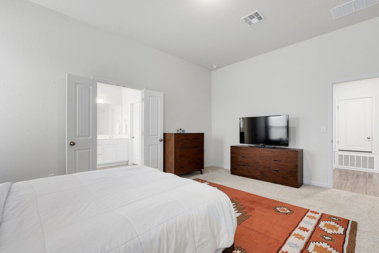 8206 Dampton Ln, Austin, Texas 78744