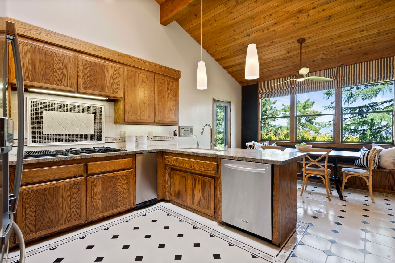 20 Saint Hill Rd