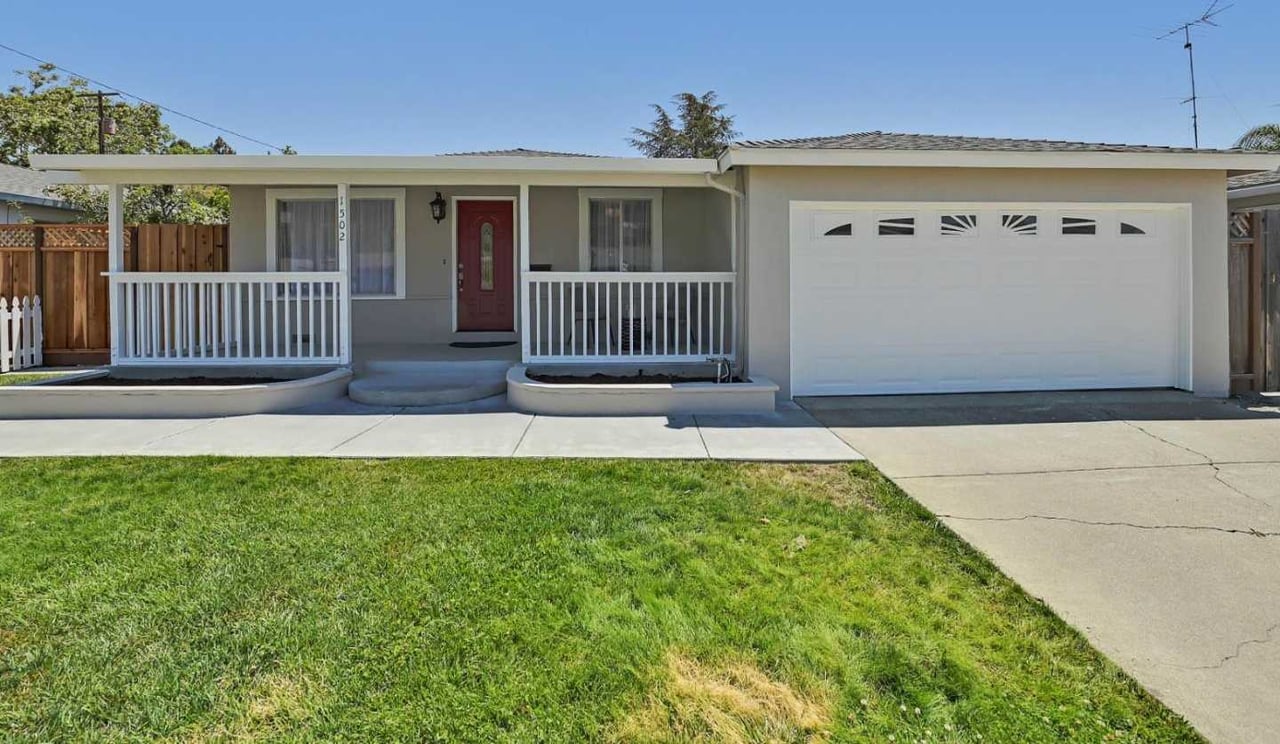 1502 Eisenhower DR