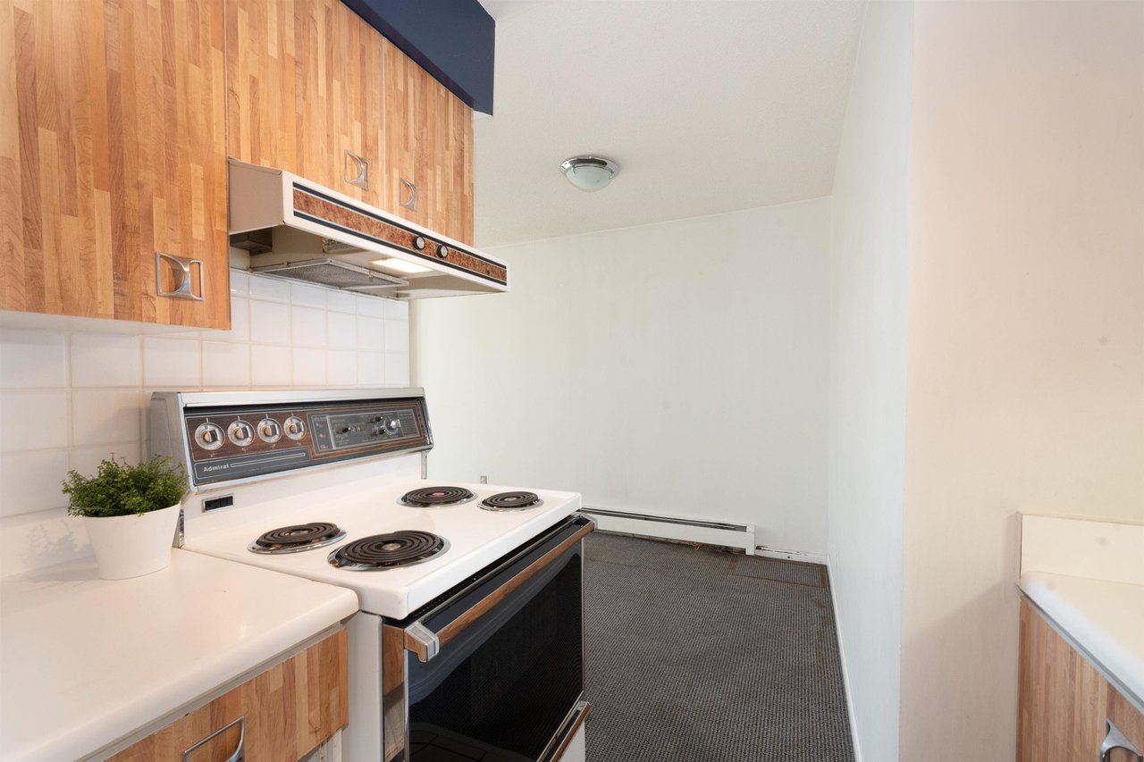 PH12-2125 York Ave