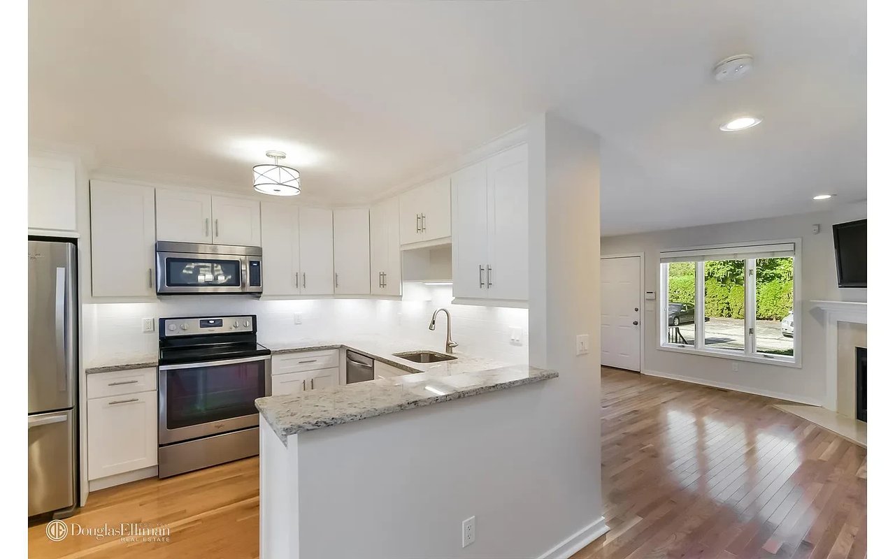 15 Perry Ave, Unit# B3