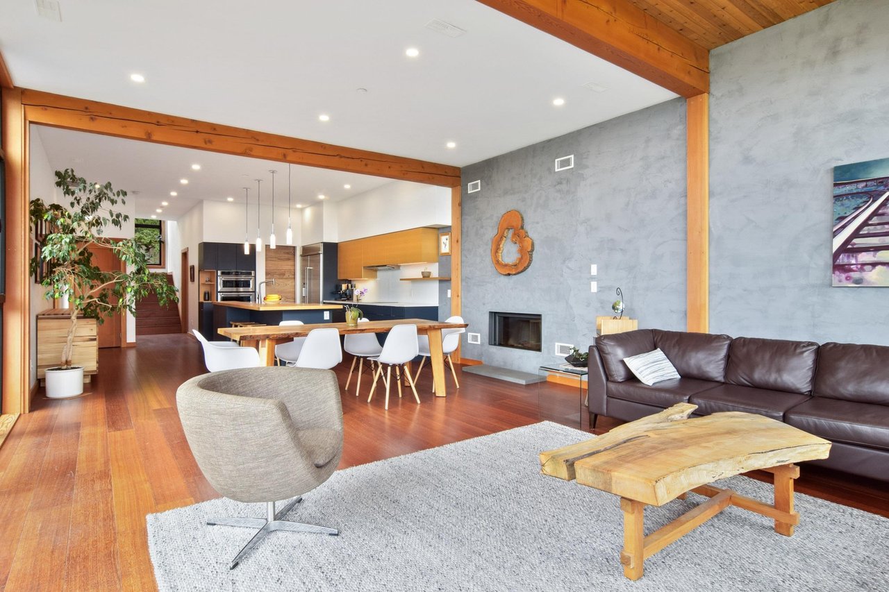 25 Sweetwater Pl