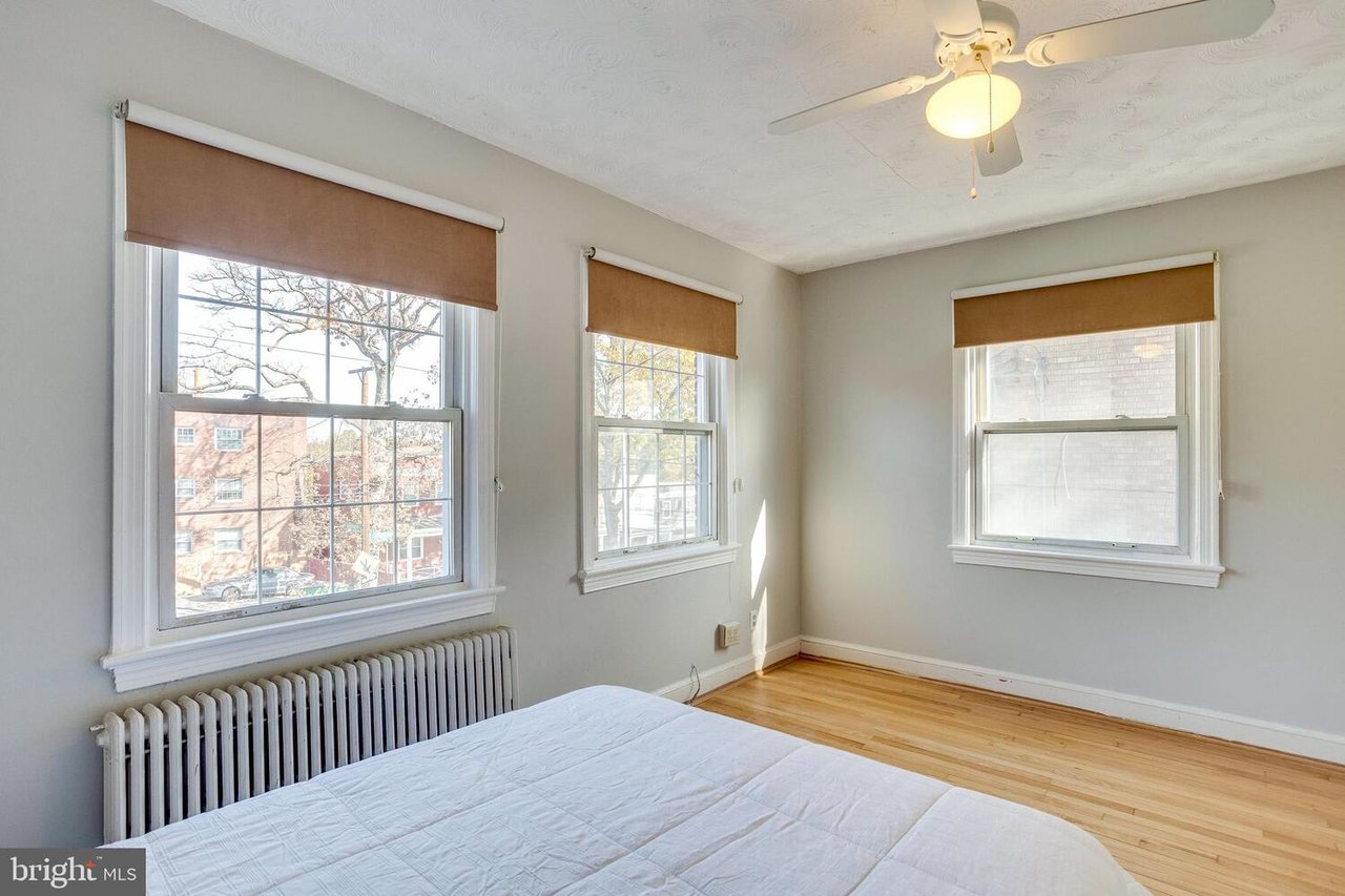 434 Longfellow St NW