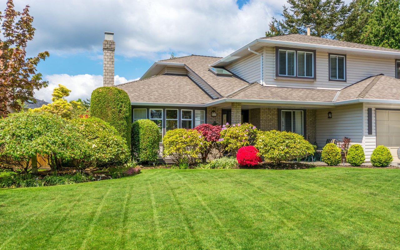 Grasscycling: No Need to Bag Those Lawn Clippings!