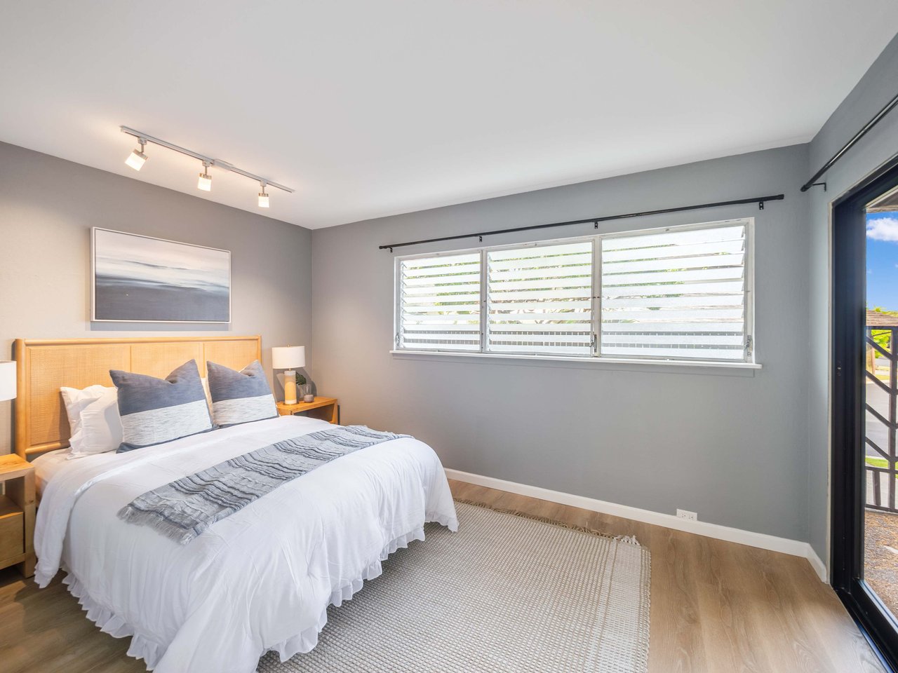 6204 Keokea Pl