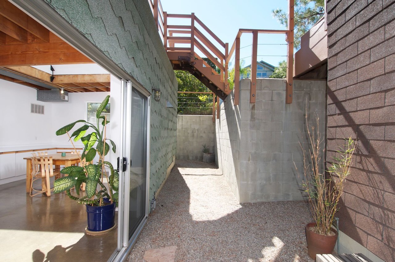 23685 CLOVER Trail