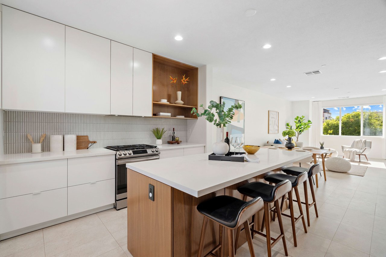 367 Ellicott LOOP