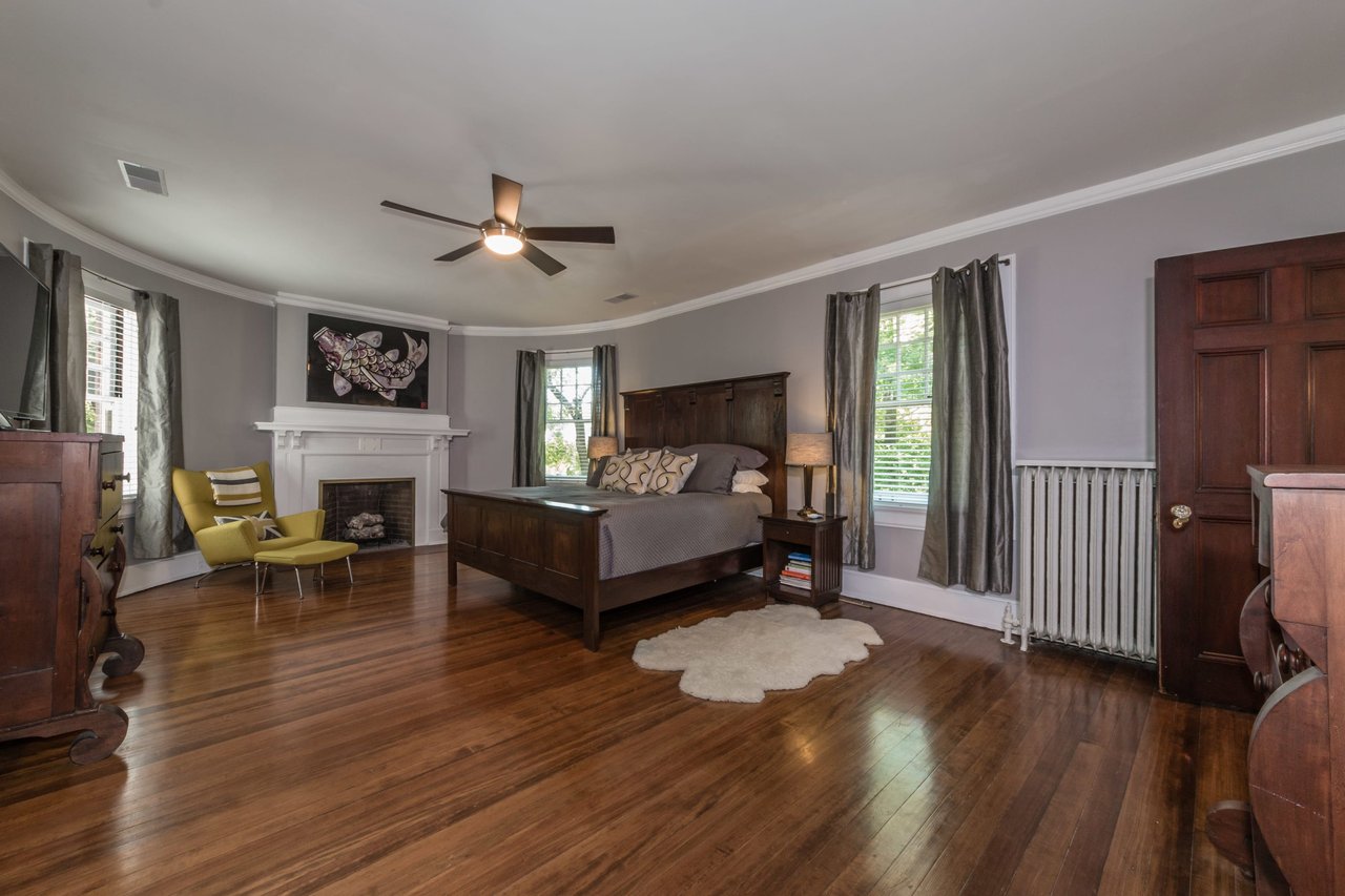 A CWE Historic Home on Cobblestone Pershing Place