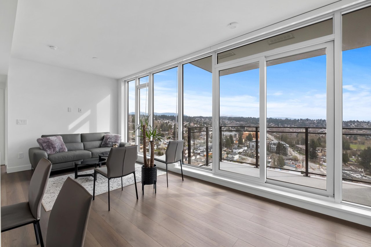 1809-901 Lougheed Hwy