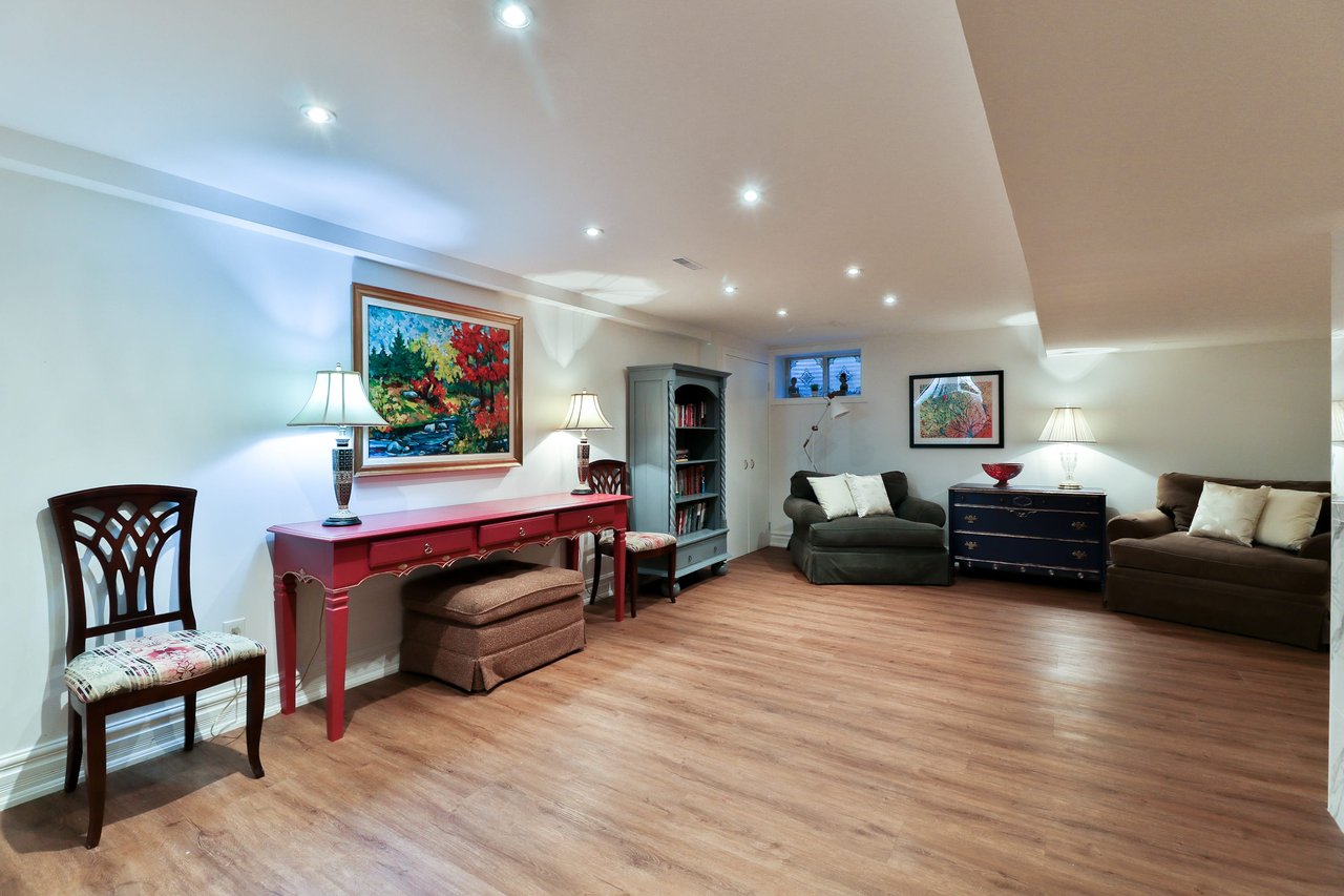 2200 Shardawn Mews