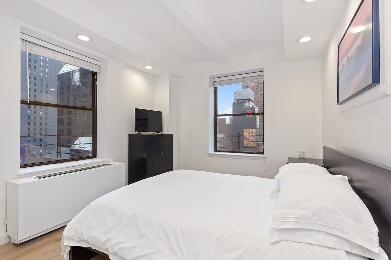 150 W 51st St Unit 1407