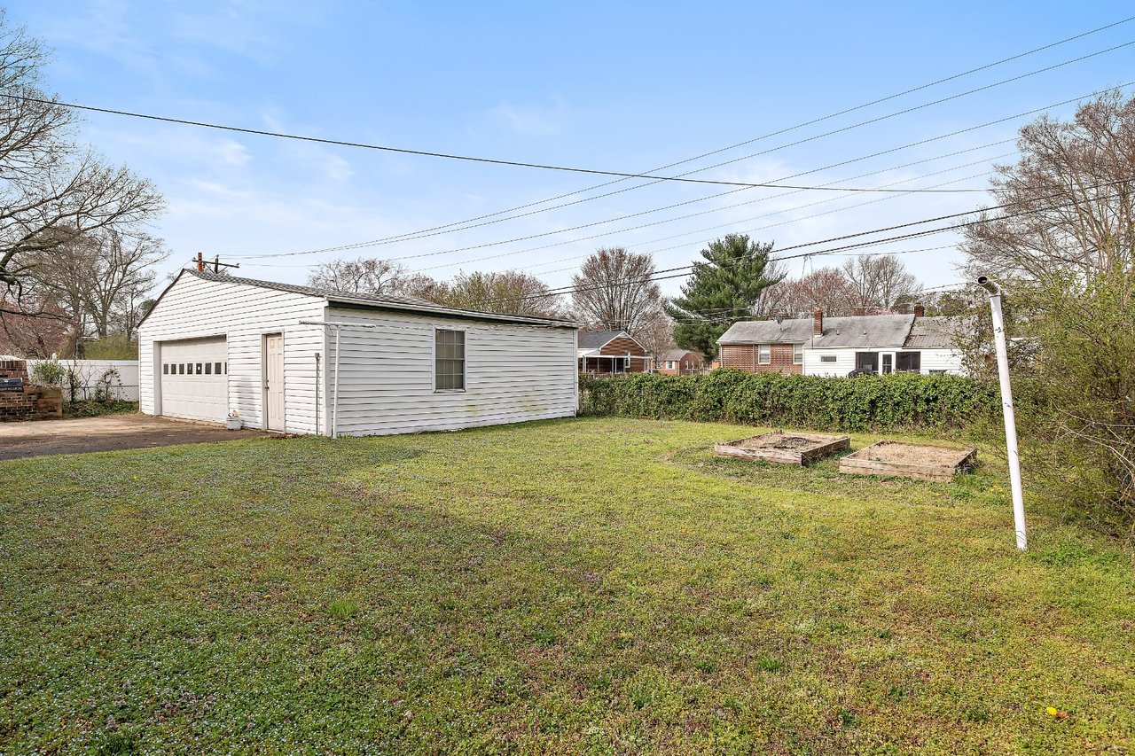 3106 Carlton Road