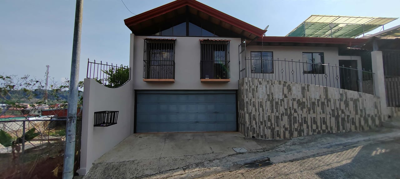 Hermosa Casa en el Corazón de Pérez Zeledón, Downtown Home