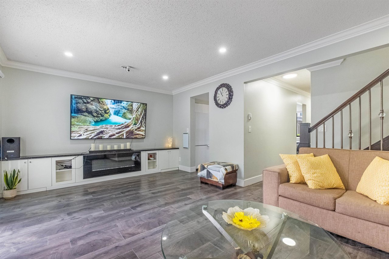 3-6712 Baker Rd