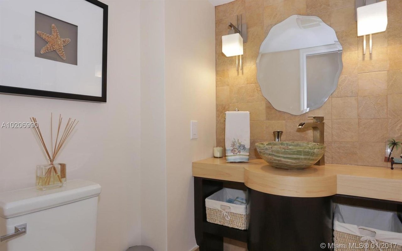 1223 Hillsboro Mile, #9