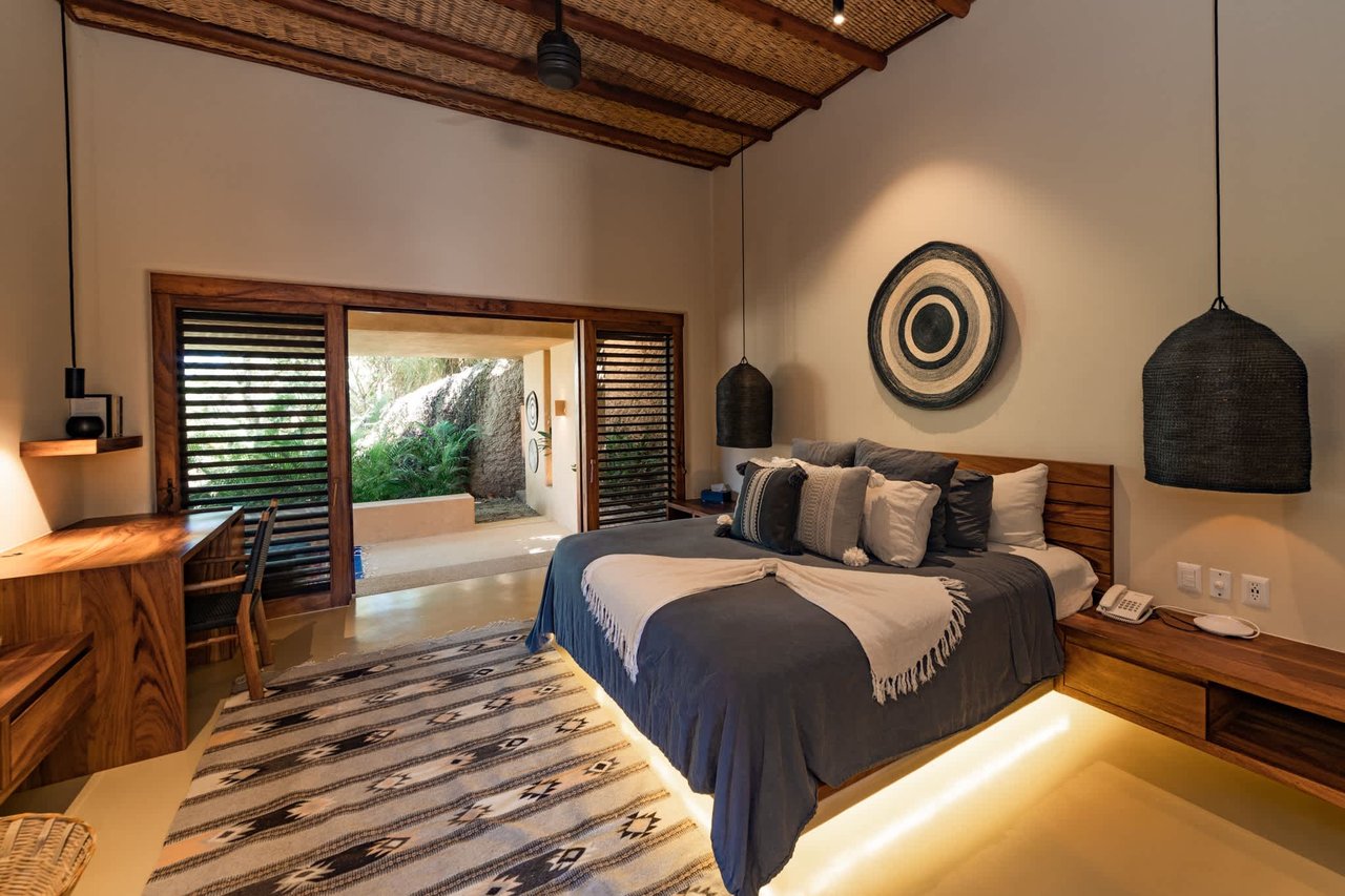 6 bedroom, Single Family Homes, Villa Sagrario, Montecito Beach Village