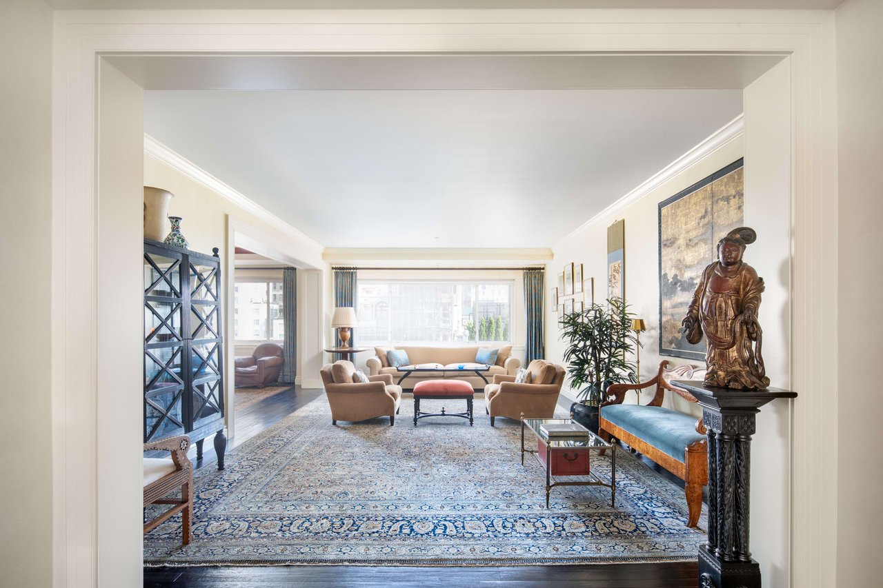 10 East 70th Street