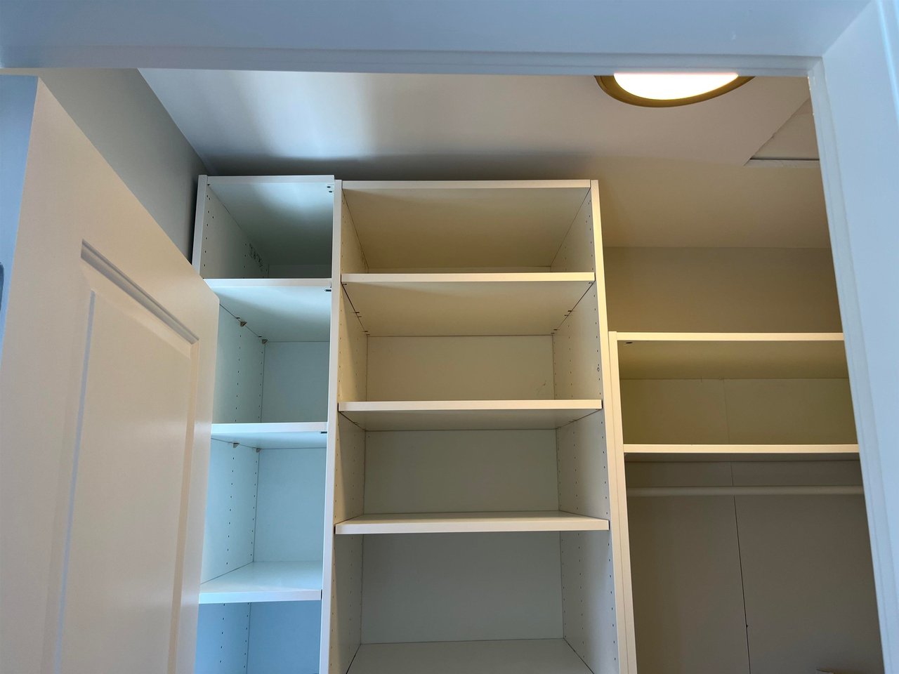 202-1174 Wingtip Pl