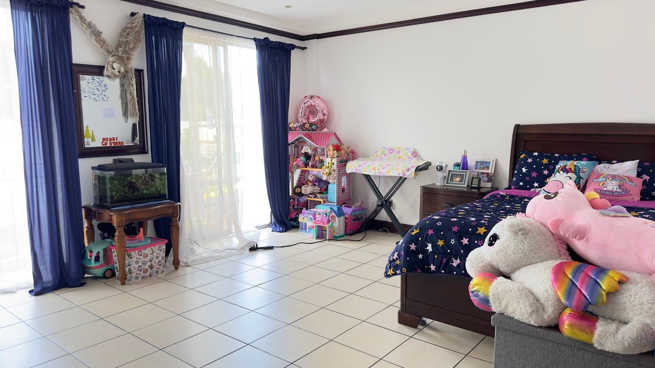 Colonial Residence With Jacuzzi, Curridabat, San Jose