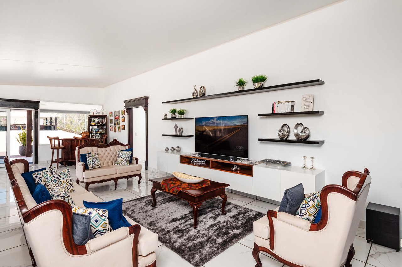 Finca Santa Elena | Countryside and Mountain Multiplex For Sale in 27 de Abril