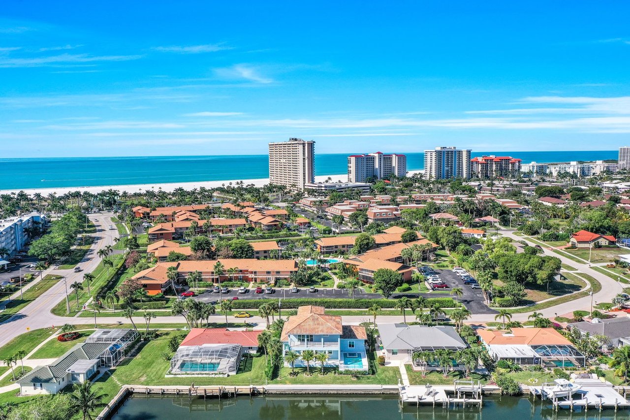 31 Manor Terrace, Marco Island