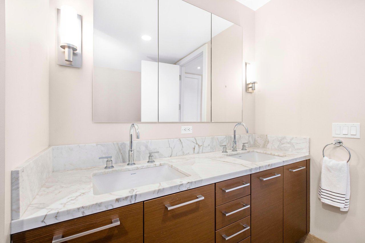 High-Floor, Two-Bedroom + Library at 301 Mission