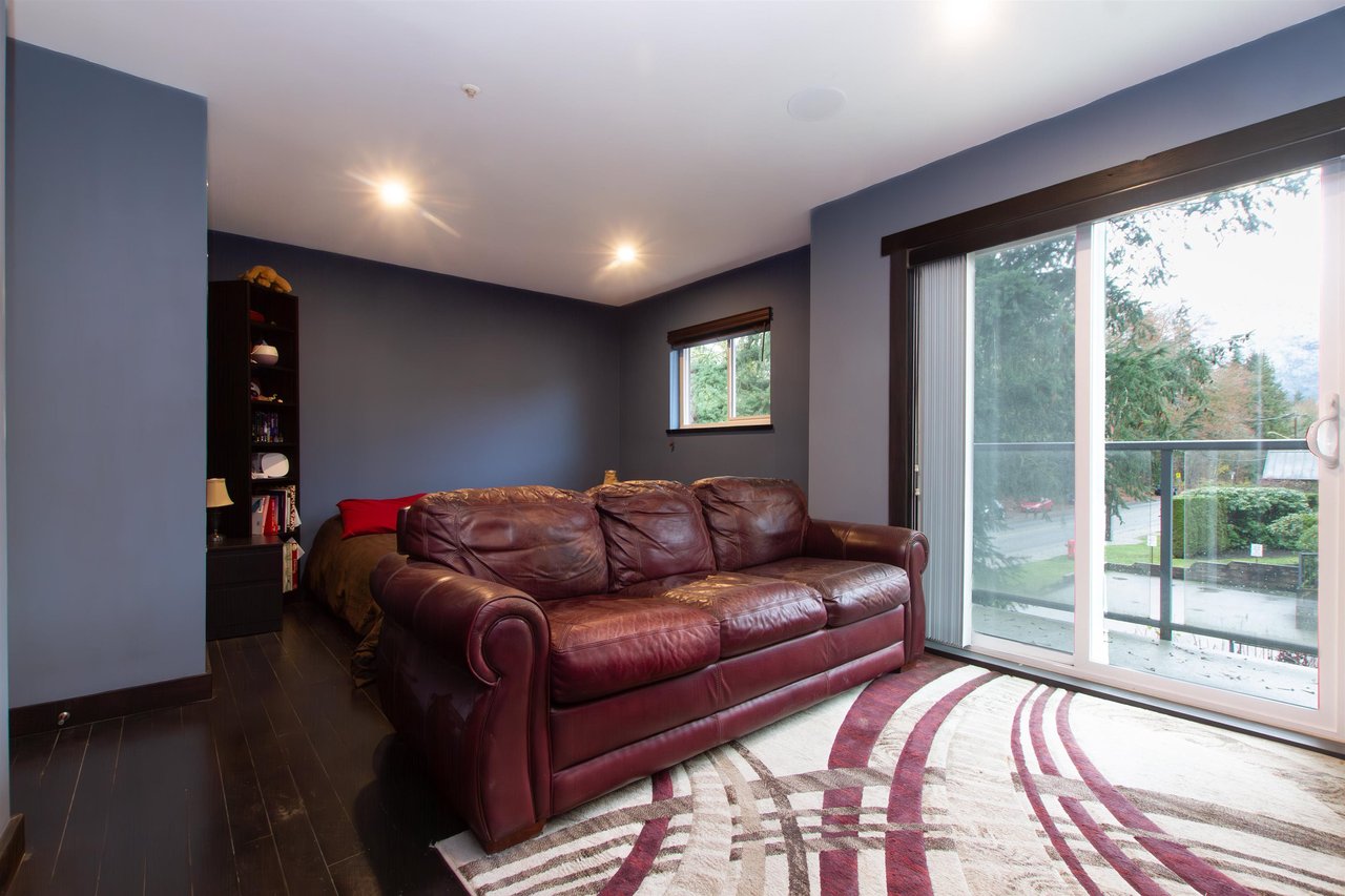 57-2401 Mamquam Rd