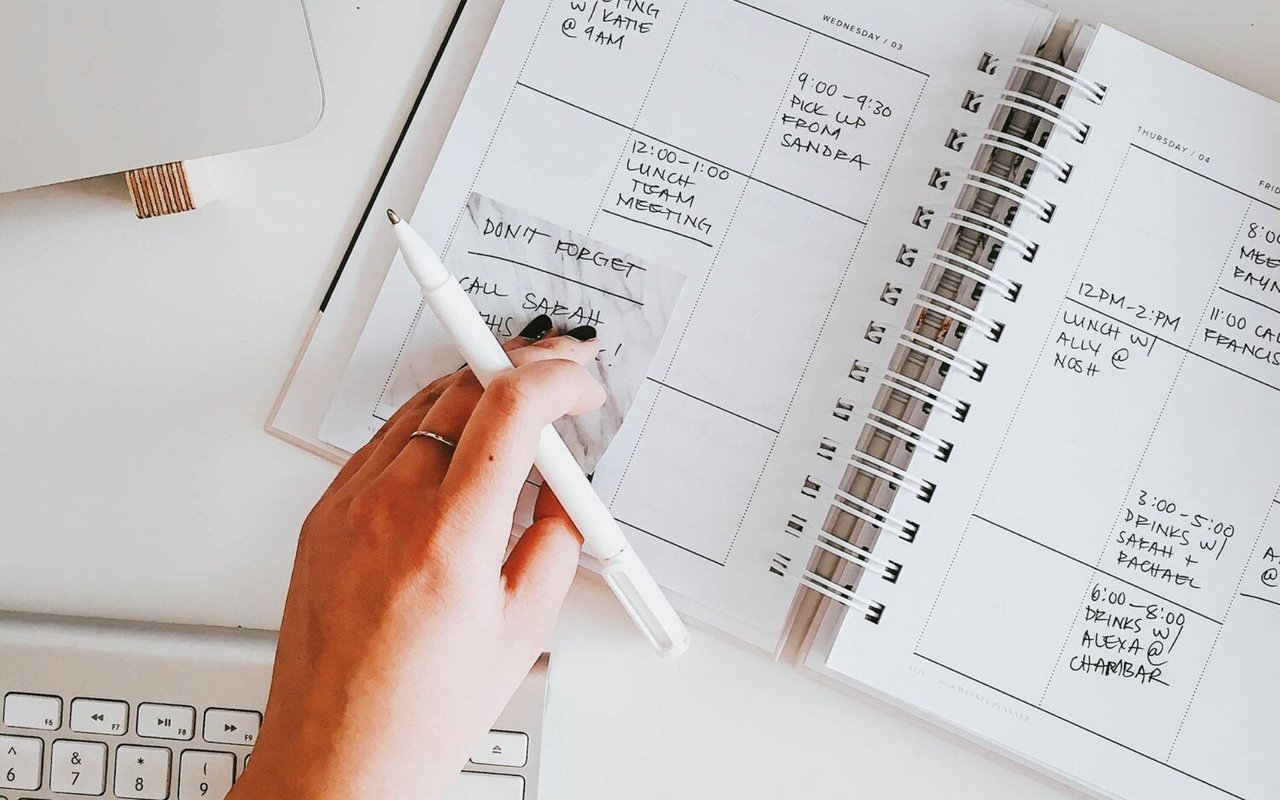Easy Ways to Stay Organized Around the House