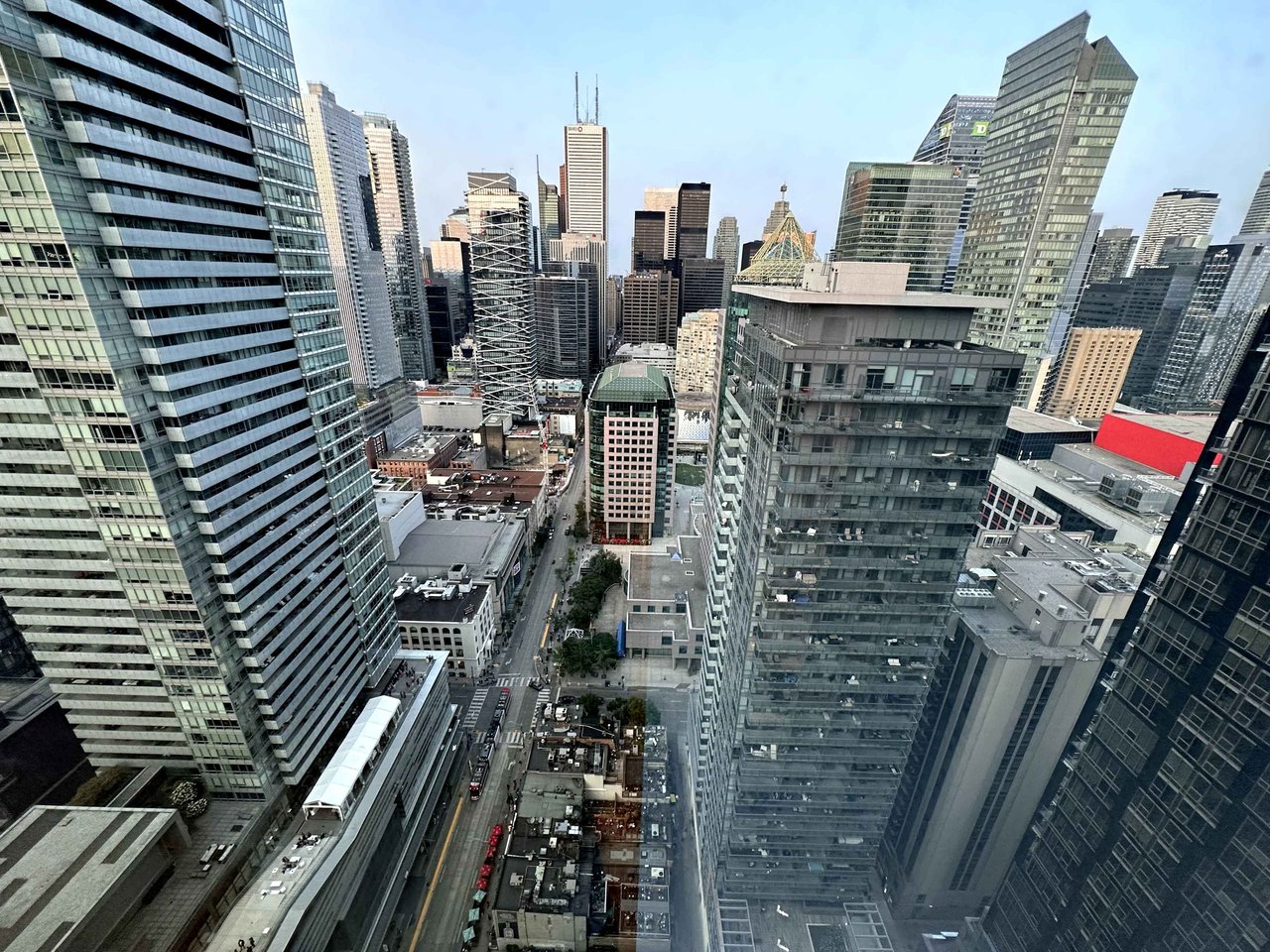 327 King St W, Unit 3601