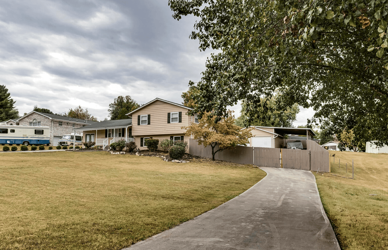 3933 Deerfield Road