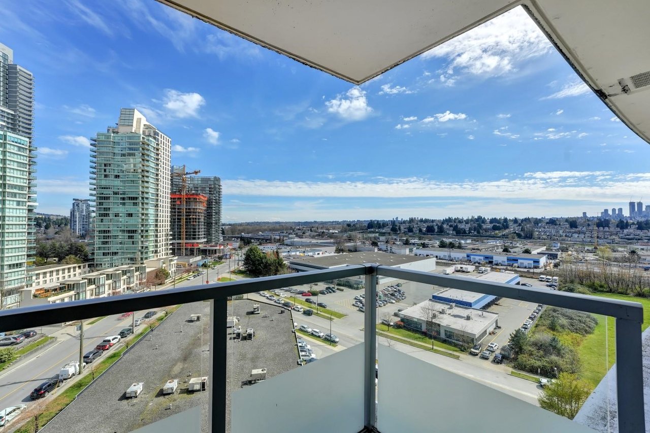 1106-2133 Douglas Road, Burnaby