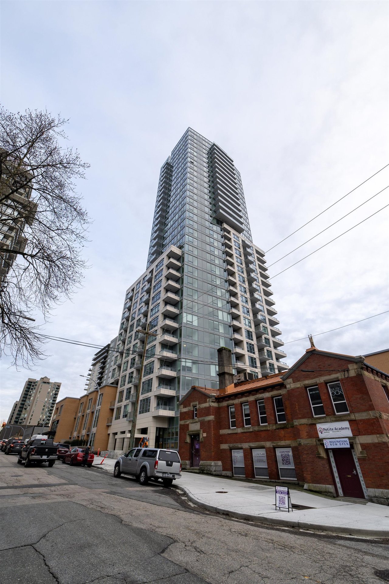 416-618 Carnarvon St