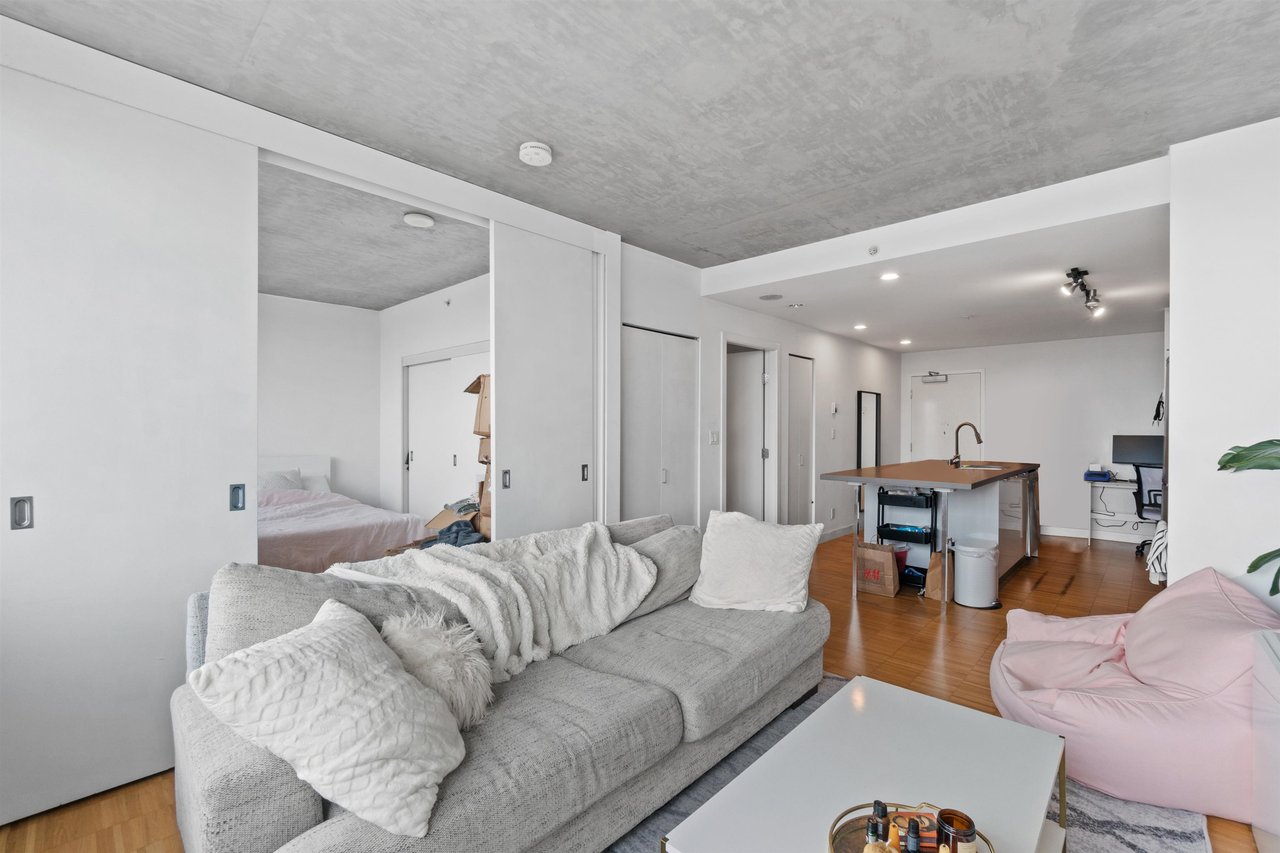 1102-108 W Cordova St