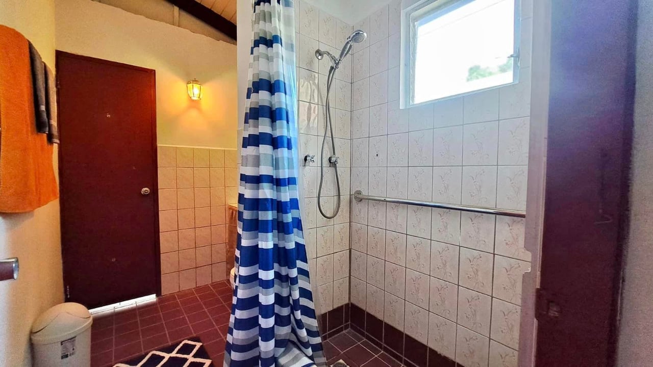 887 East End Studio Apartment