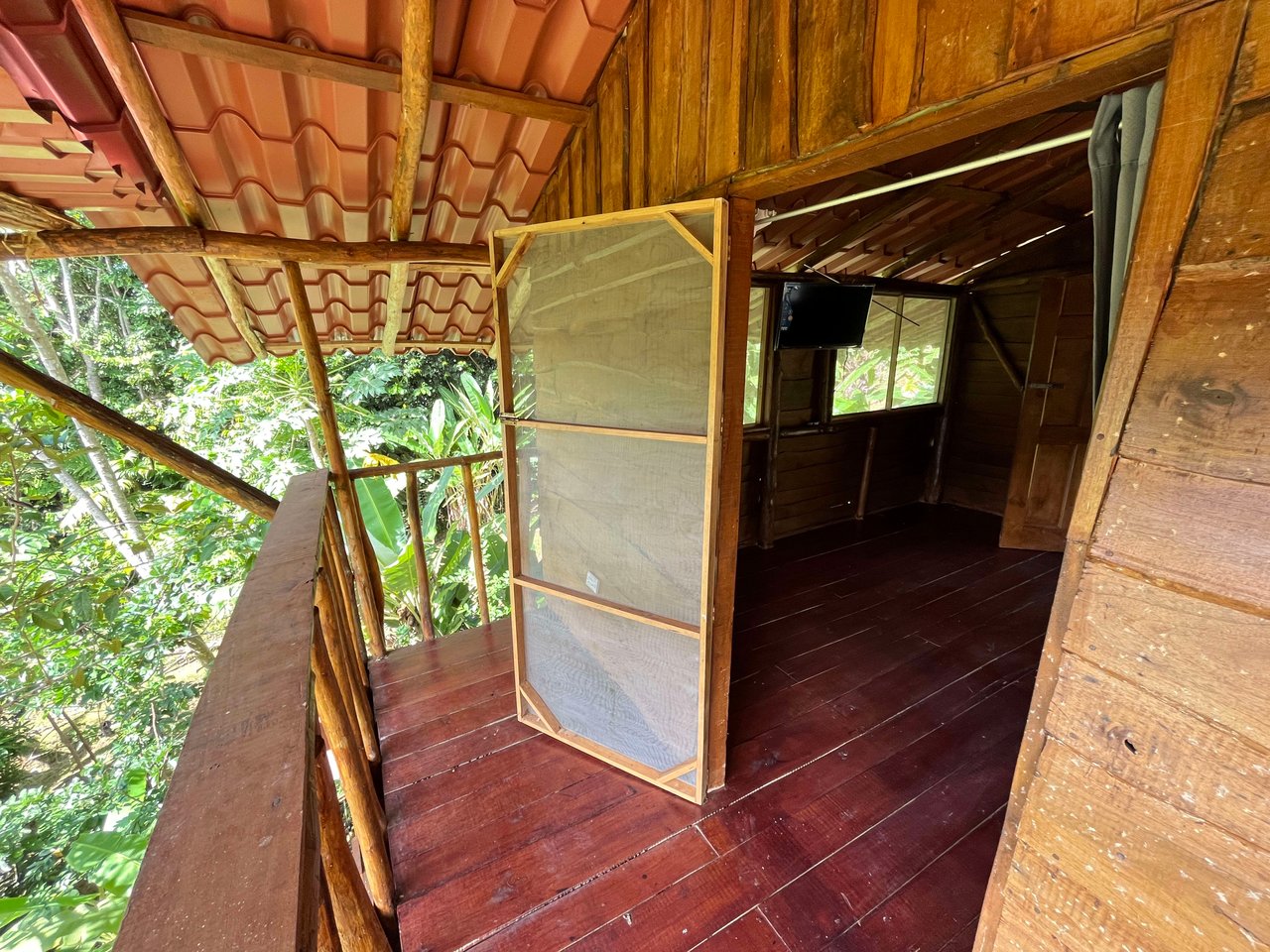 Costa Azul 120-degree Mountain View House With Costarican Wooden House as Lagniappe.