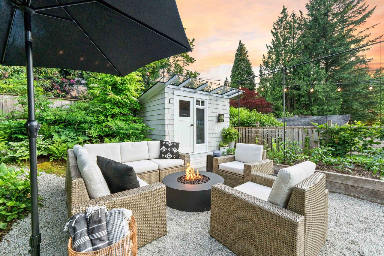 4365 Raeburn Street, North Vancouver