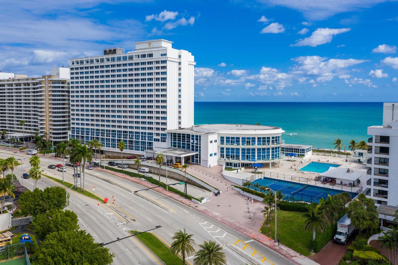 5445 Collins Ave Unit 834 Miami Beach : 