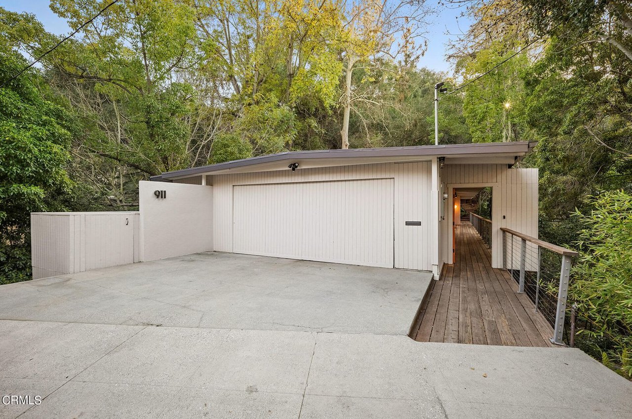 A Zen Mid Century by Architect J. W. Putnam